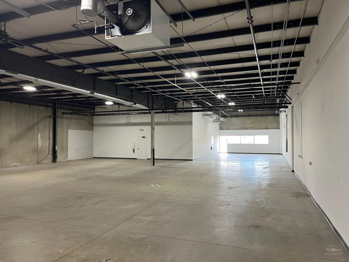 7,224 SF Industrial Flex for Sublease — Lease in Des Moines, IA, photo 3 of 8