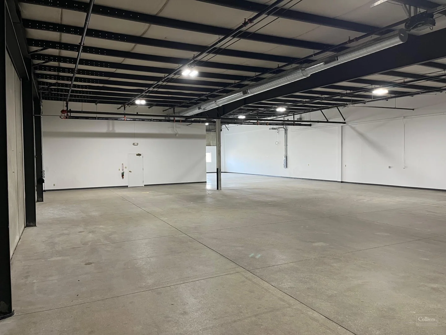 7,224 SF Industrial Flex for Sublease — Lease in Des Moines, IA, photo 4 of 8