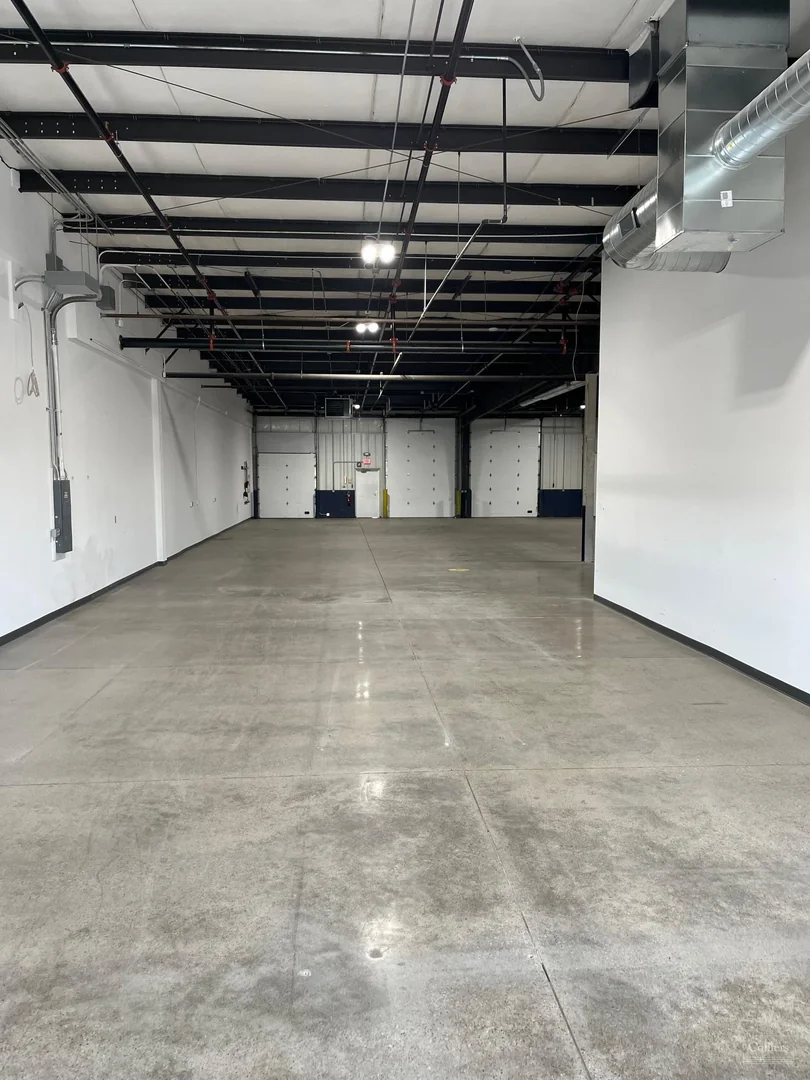 7,224 SF Industrial Flex for Sublease — Lease in Des Moines, IA, photo 7 of 8
