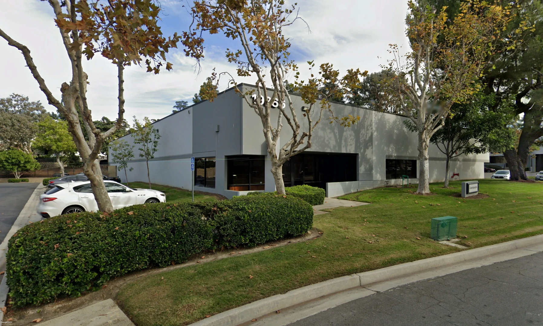 16,369 SF Industrial Warehouse in Fairway Industrial… — Lease in Walnut, CA, photo 2 of 4