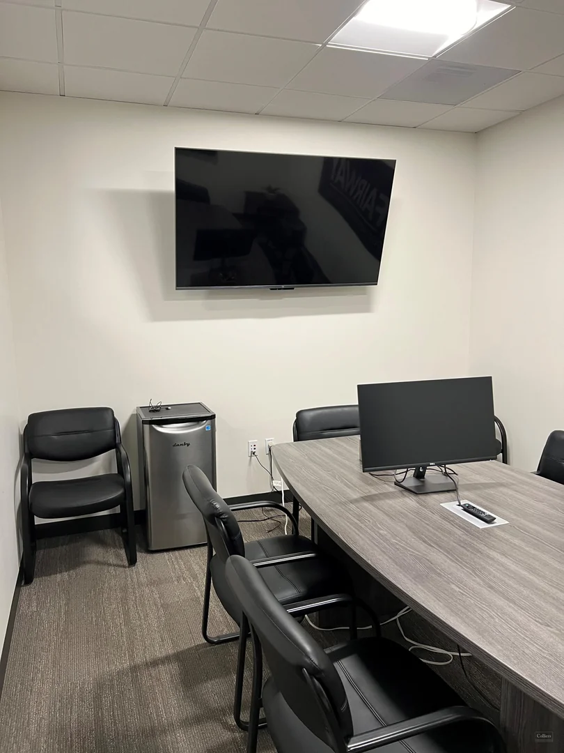 Move-in ready sublease 2,962 SF | Pacific Parkway… — Lease in Tigard, OR, photo 4 of 8