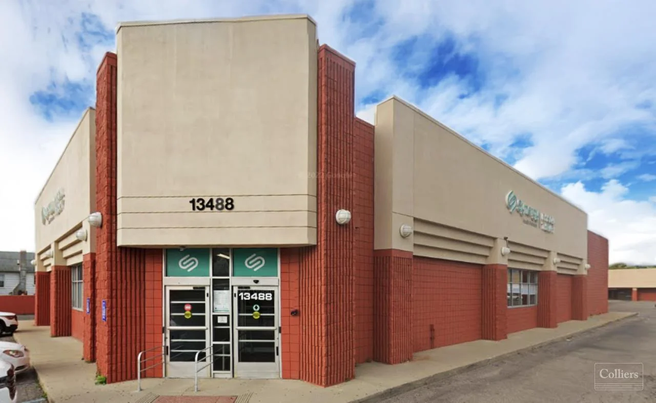 For Sublease | 10,880 SF Warren Shopping Plaza Anchor - other in 13344 E 11 Mile Rd, MI