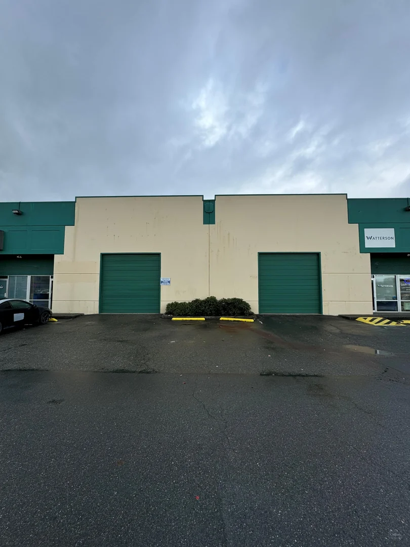 Warehouse with office for lease in Mukilteo — Lease in Mukilteo, WA, photo 1 of 2