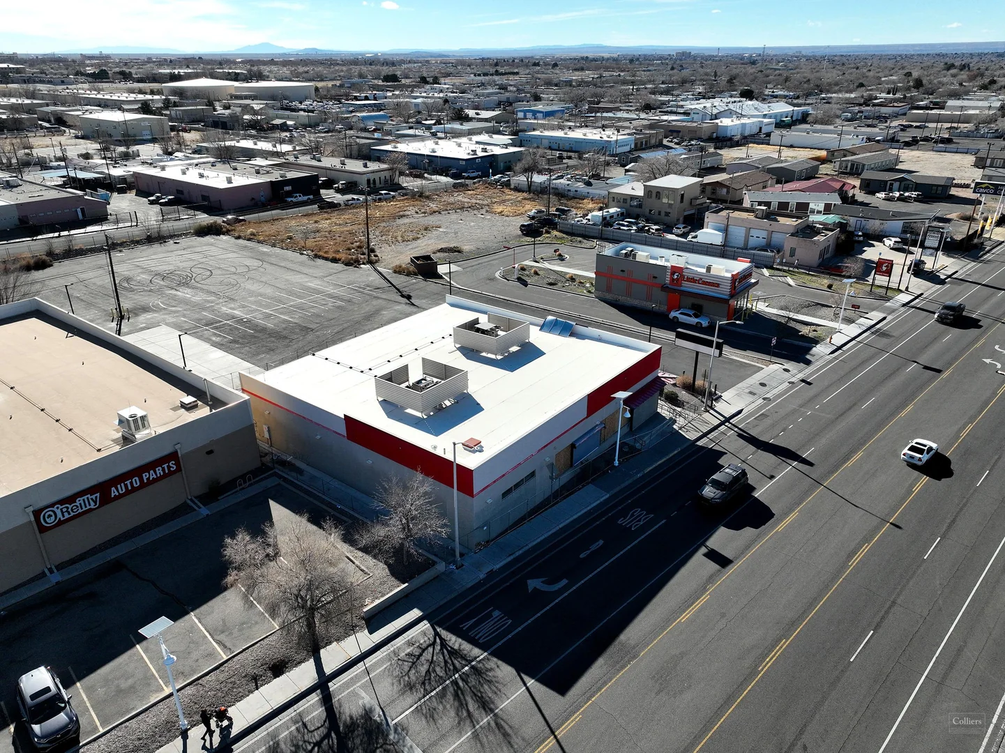 High Traffic Freestanding Building — Lease in Albuquerque, NM, photo 3 of 8
