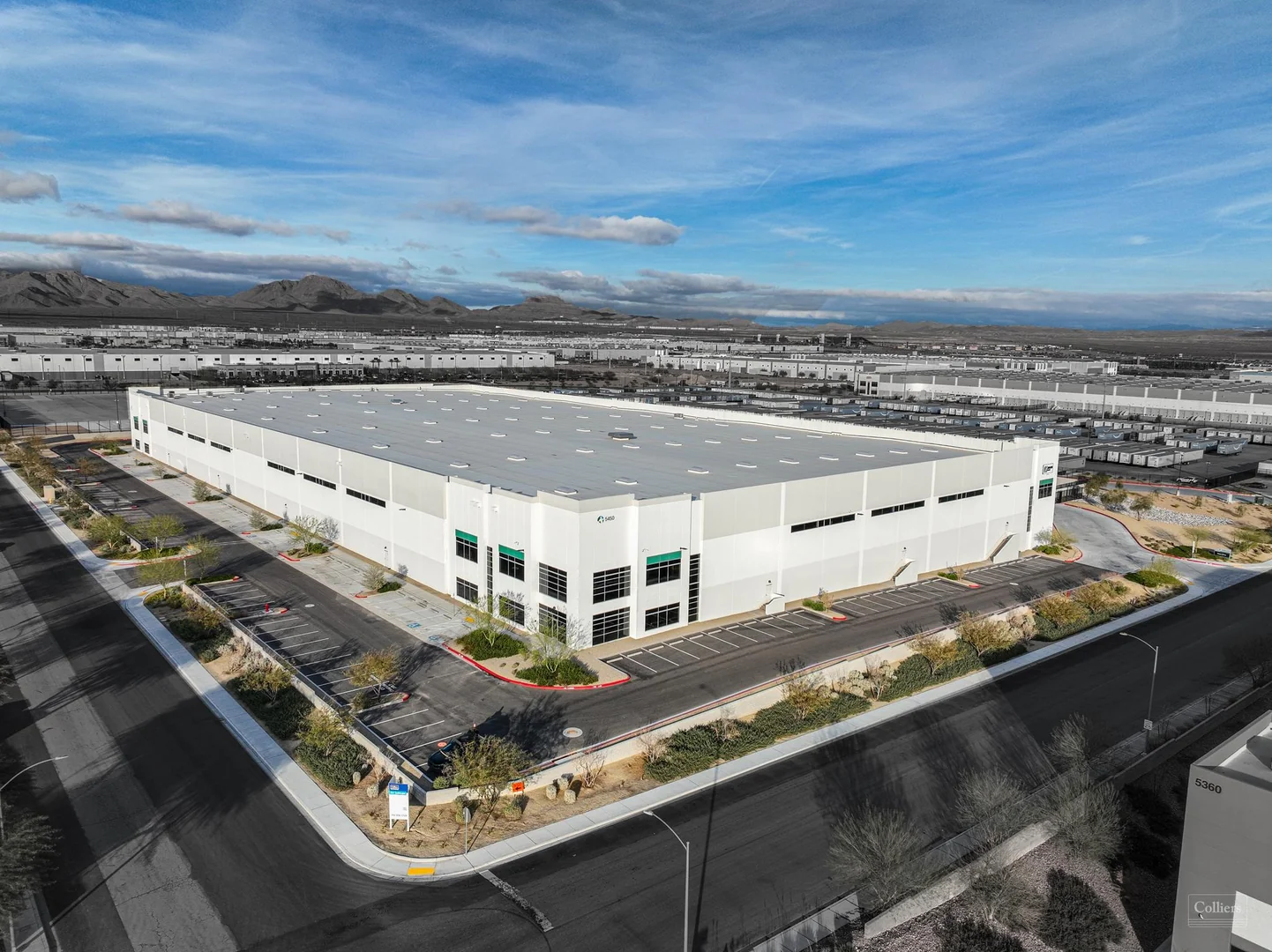 For Sublease: +/- 201,500 SF Freestanding Industrial… — Lease in North Las Vegas, NV, photo 1 of 8