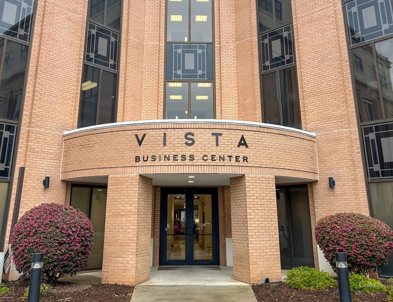 Professional Office/Medical Suite Available for… — Lease in Columbia, SC, photo 1 of 8