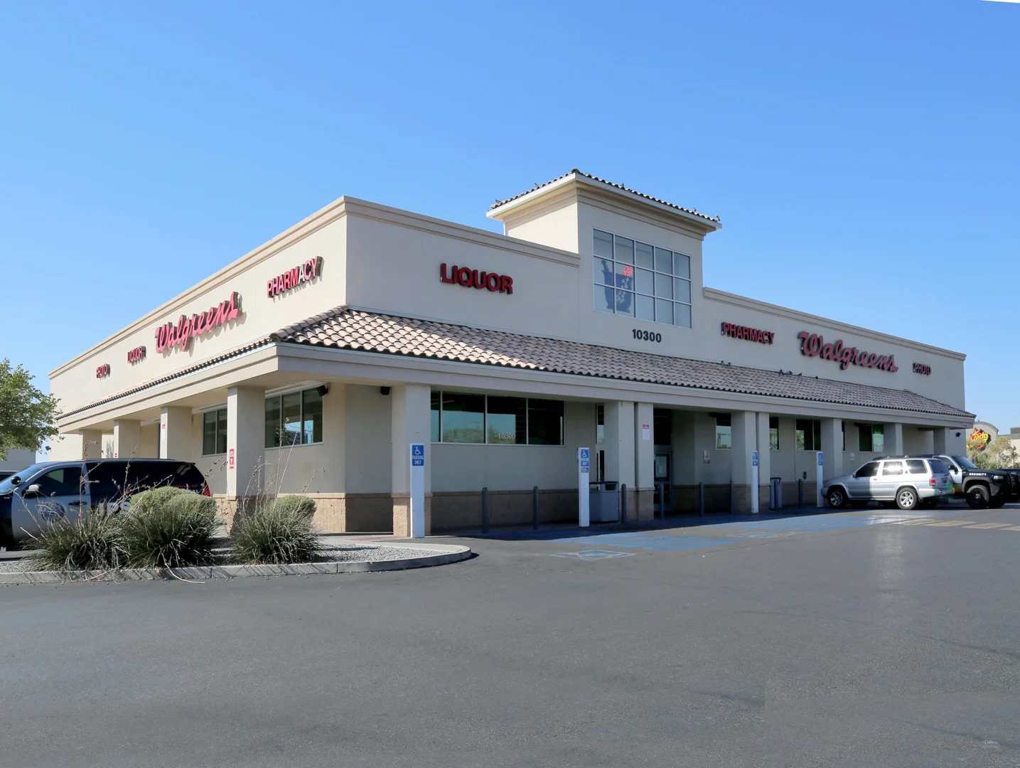 Former Walgreens Available for Sublease — Lease in Albuquerque, NM, photo 1 of 8