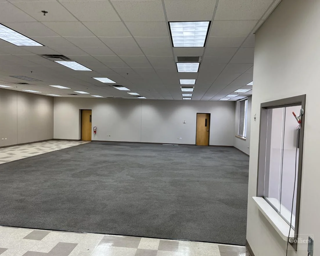 137,078 SF Available for Sublease in Bridgeview — Lease in Bridgeview, IL, photo 2 of 4