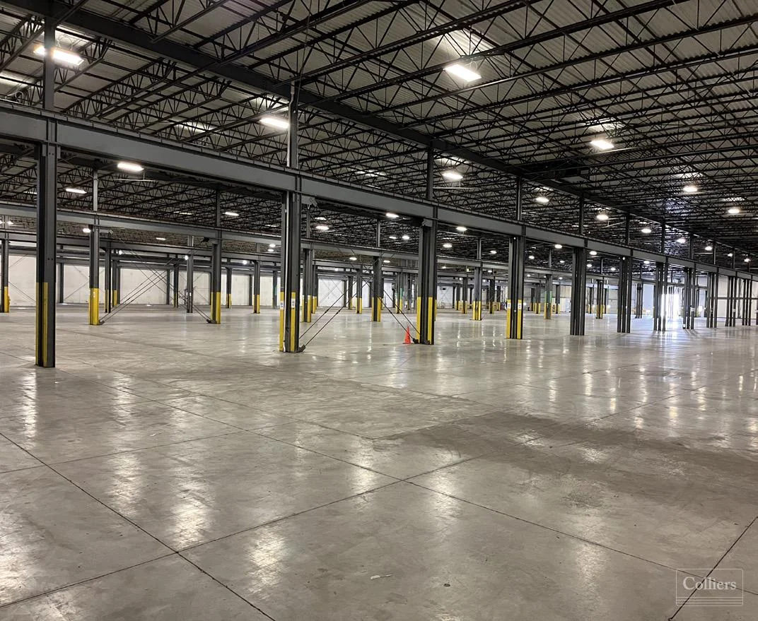 137,078 SF Available for Sublease in Bridgeview — Lease in Bridgeview, IL, photo 3 of 4