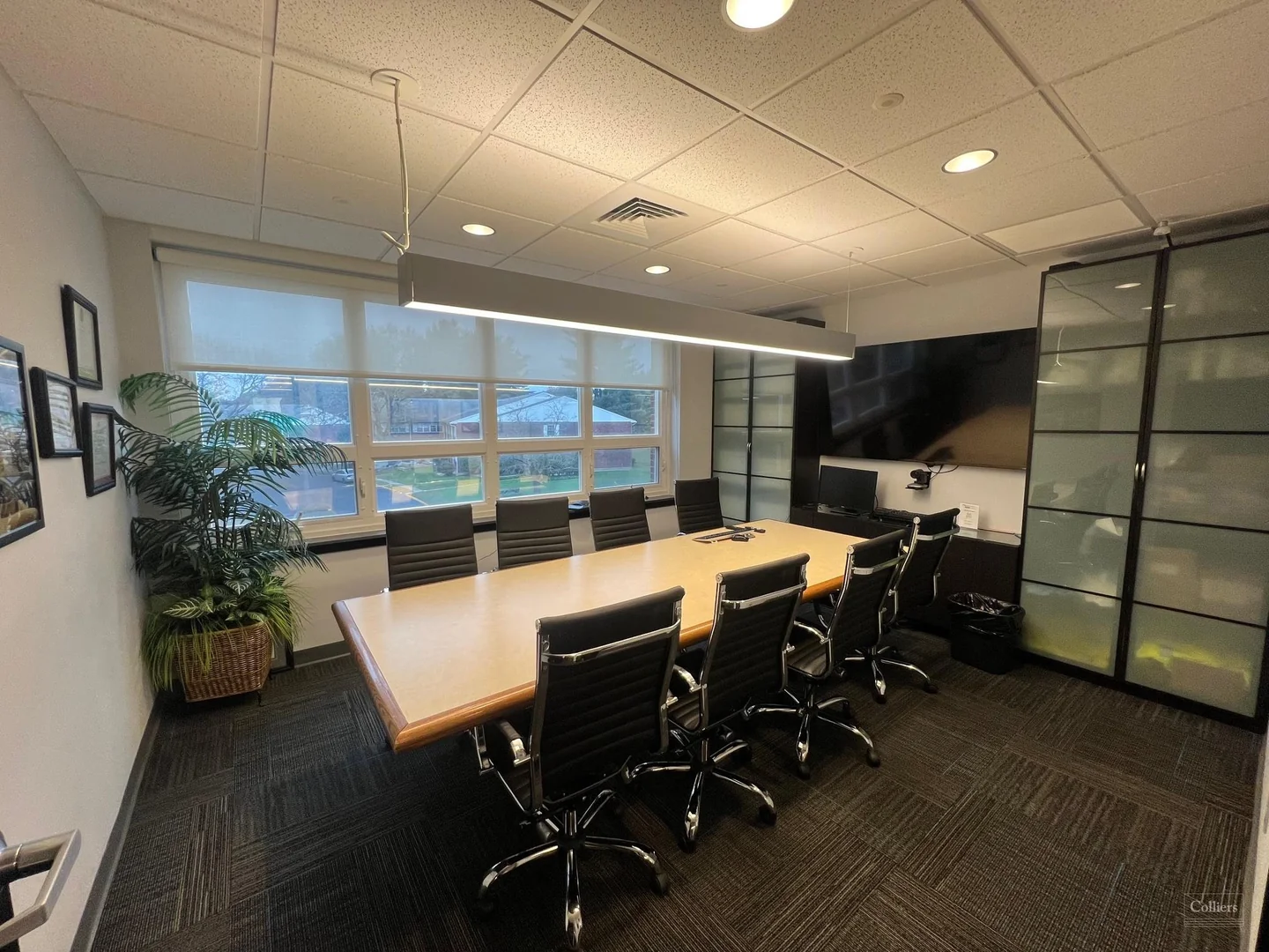 7,822 sf office space for sublease — Lease in Rocky Hill, CT, photo 2 of 8