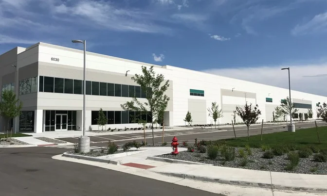 Warehouse Space For Sublease — Lease in Aurora, CO, photo 3 of 8