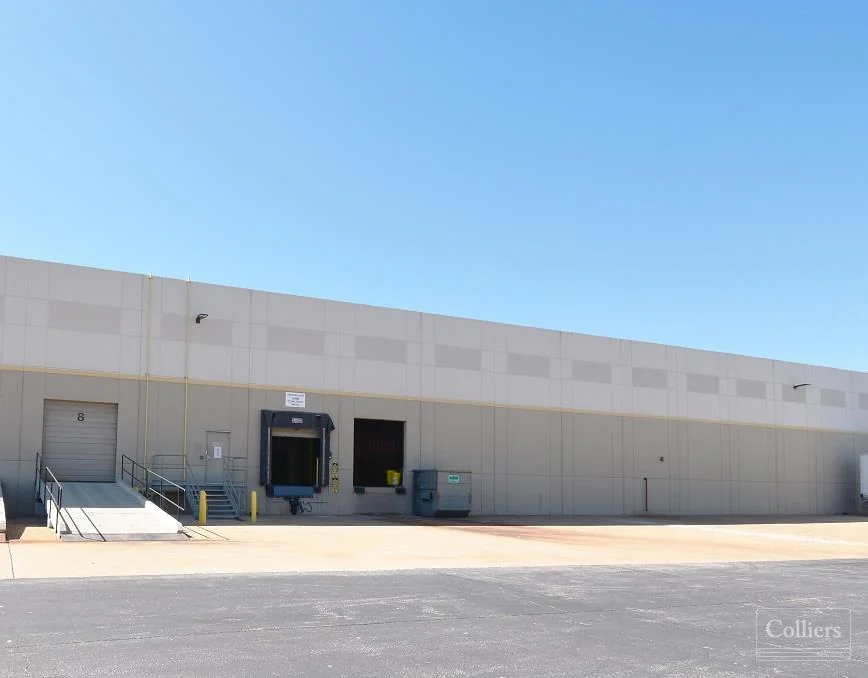 Prime Warehouse Space Available for Sublease in… — Lease in St. Louis, MO, photo 2 of 7