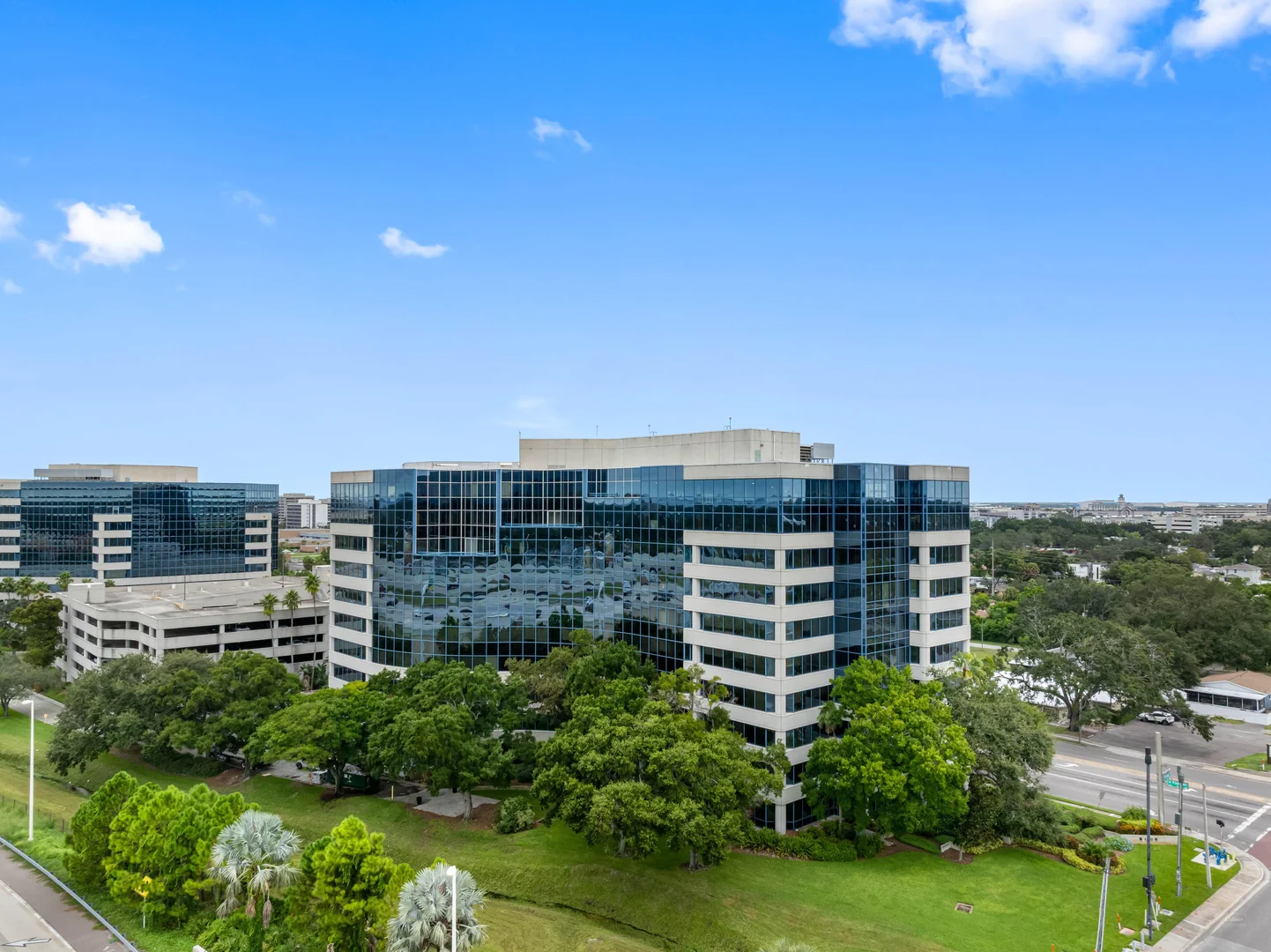 A smart office workplace solution in Tampa’s thriving Westshore Business District