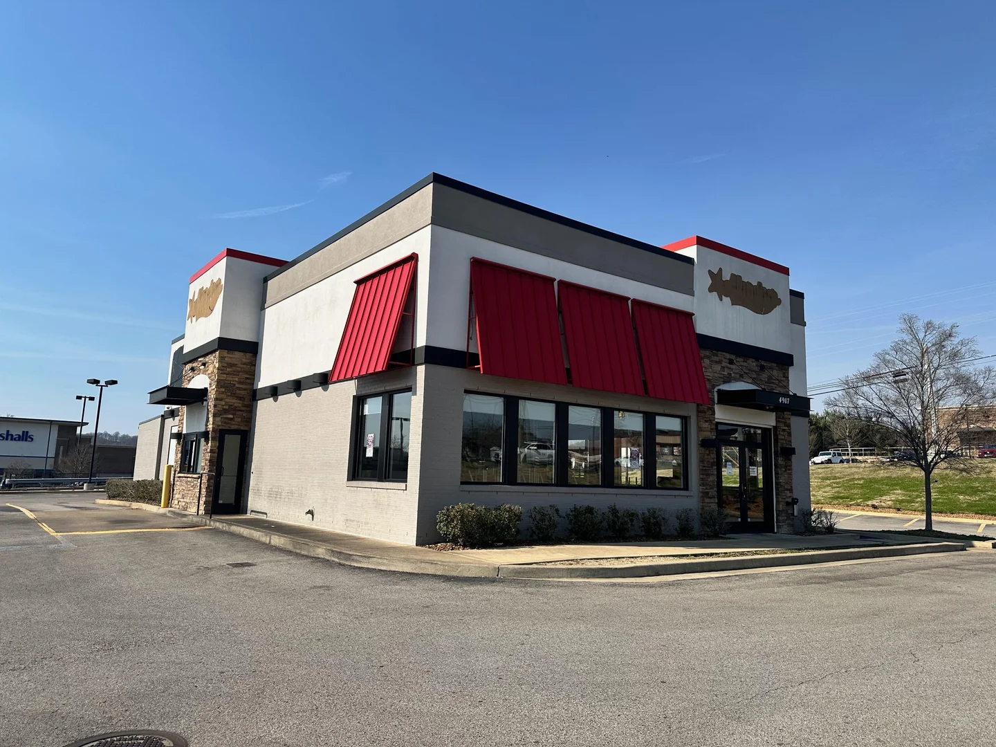 Former Fast Food Restaurant Available for Sublease