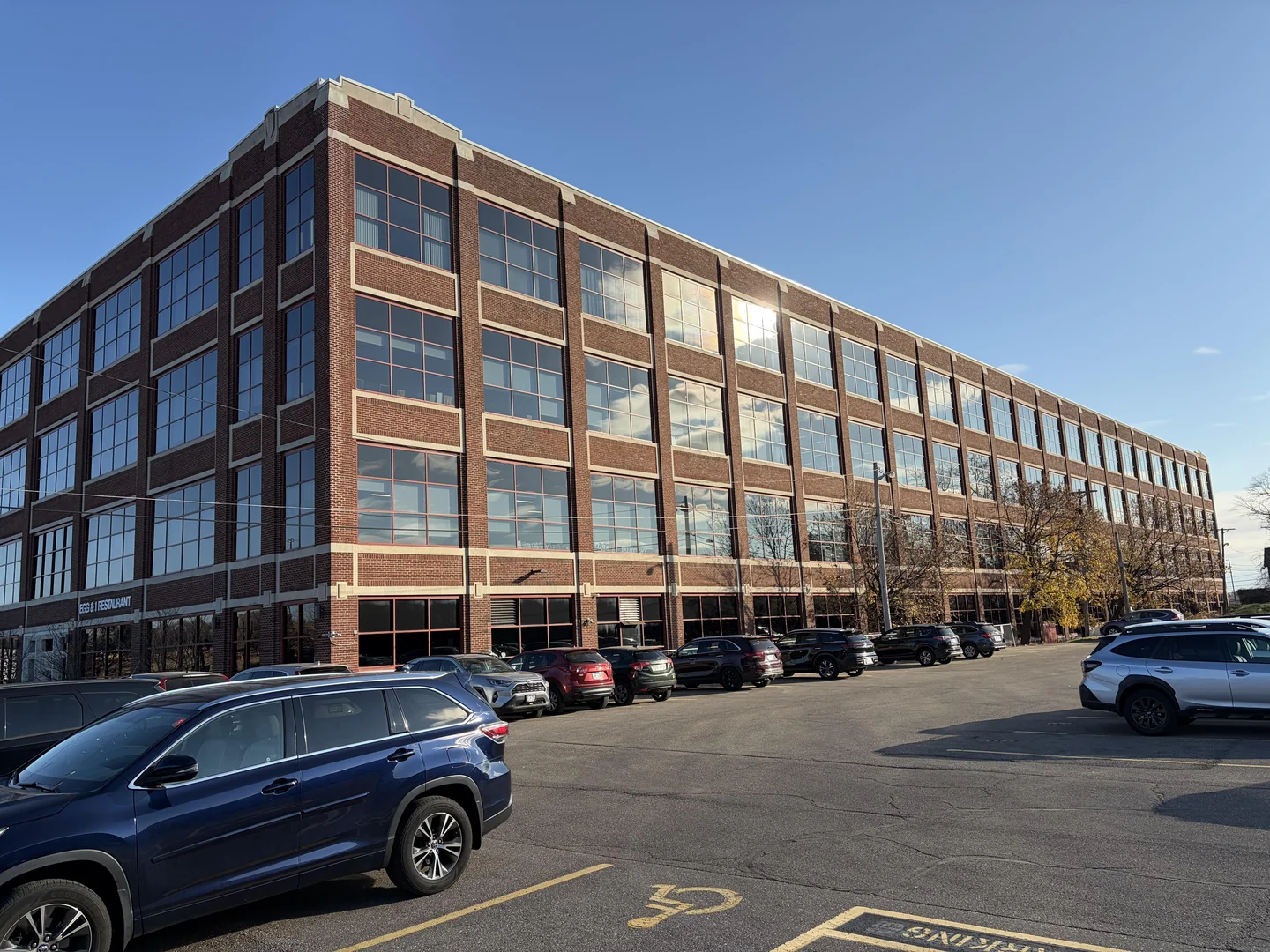 Premium Office Space for Sublease — Lease in St Paul, MN, photo 2 of 8