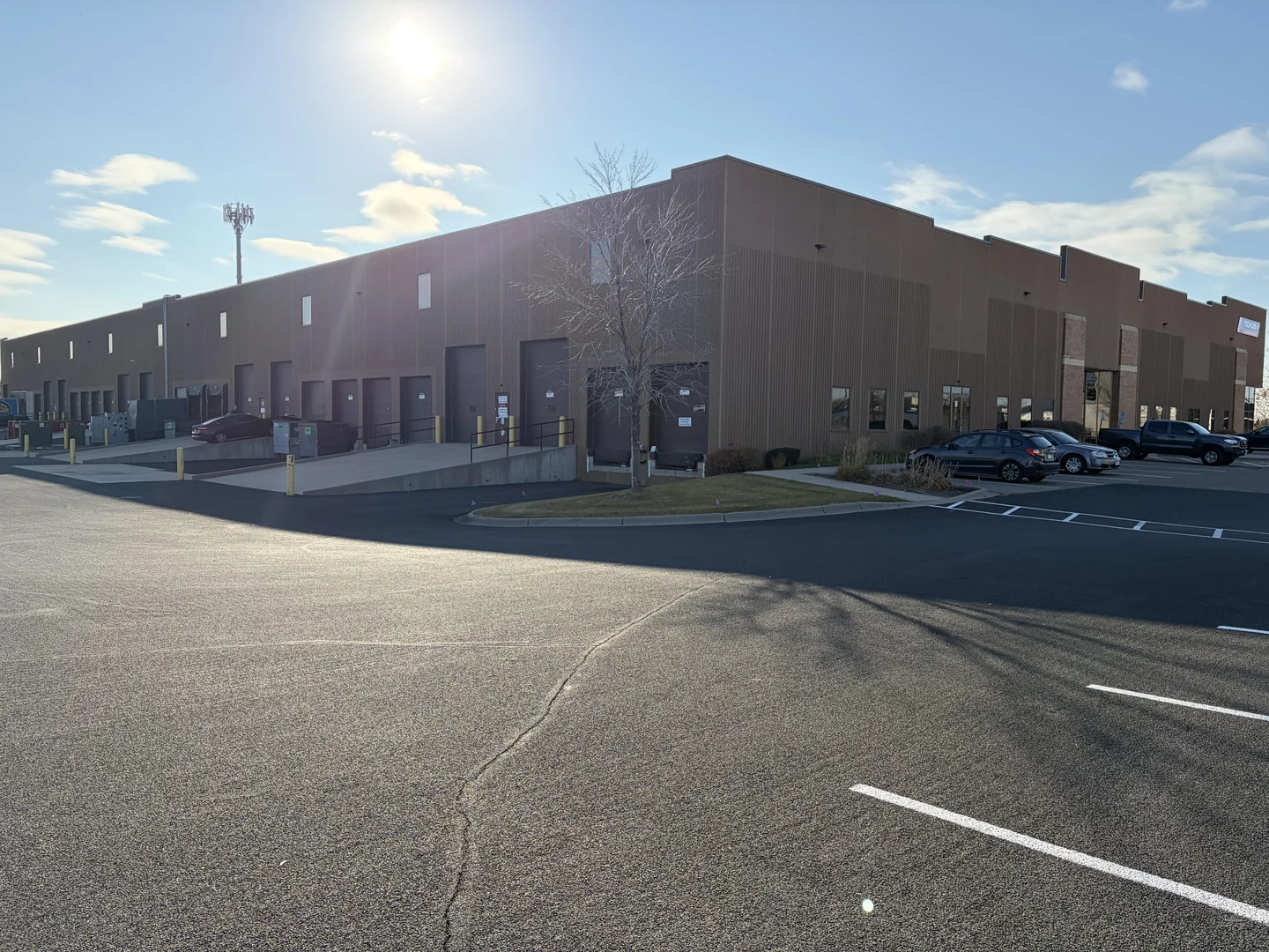 Premium Office/Warehouse Space for Sublease — Lease in St Paul, MN, photo 4 of 7