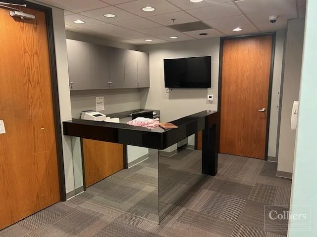 For Sublease | 4,215 SF of Office/Medical Space - photo 3 - Bingham Farms, MI