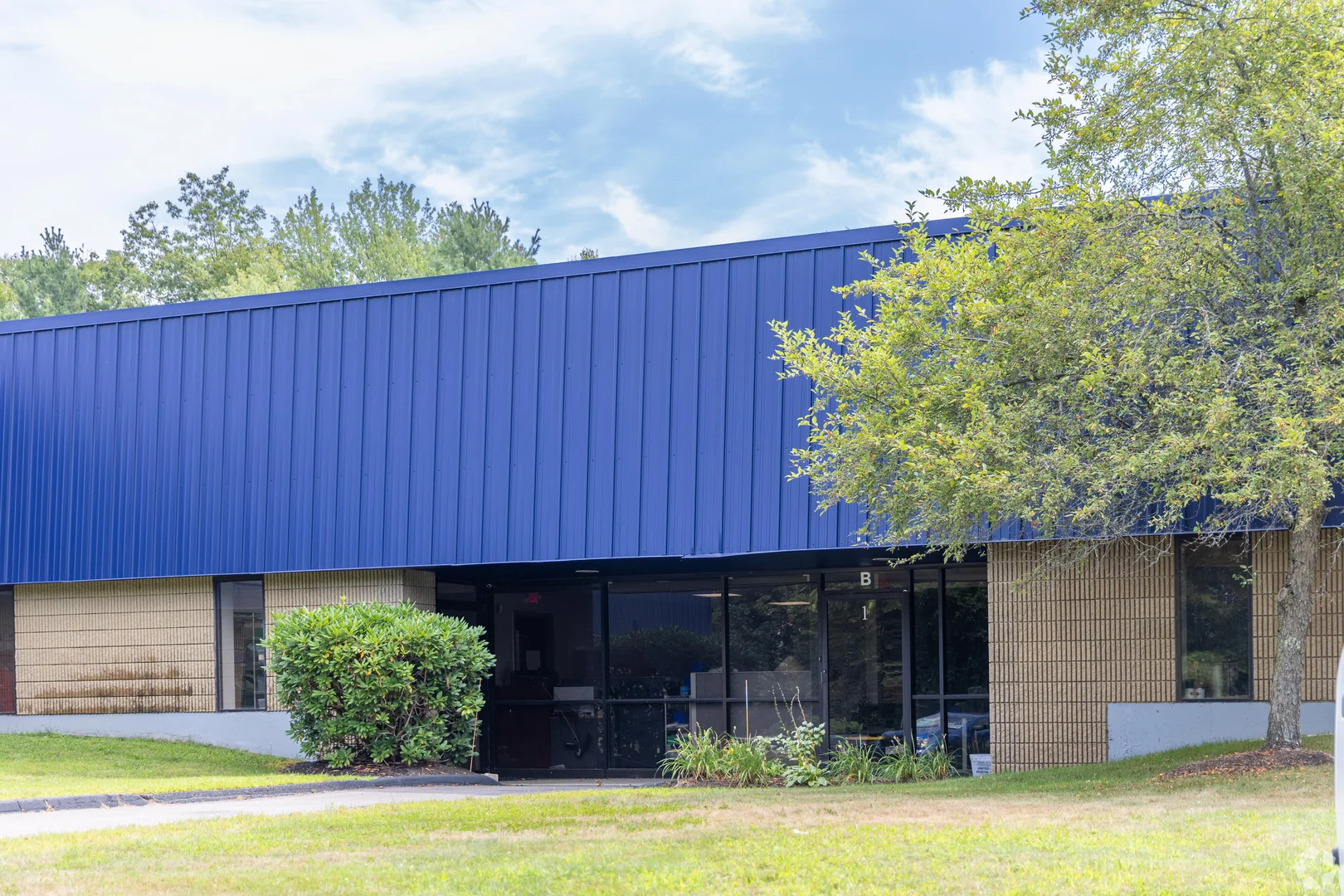 2,600 - 15,520 SF Fully Air Conditioned Flex Space in Hopkinton - photo 3 - Hopkinton, MA