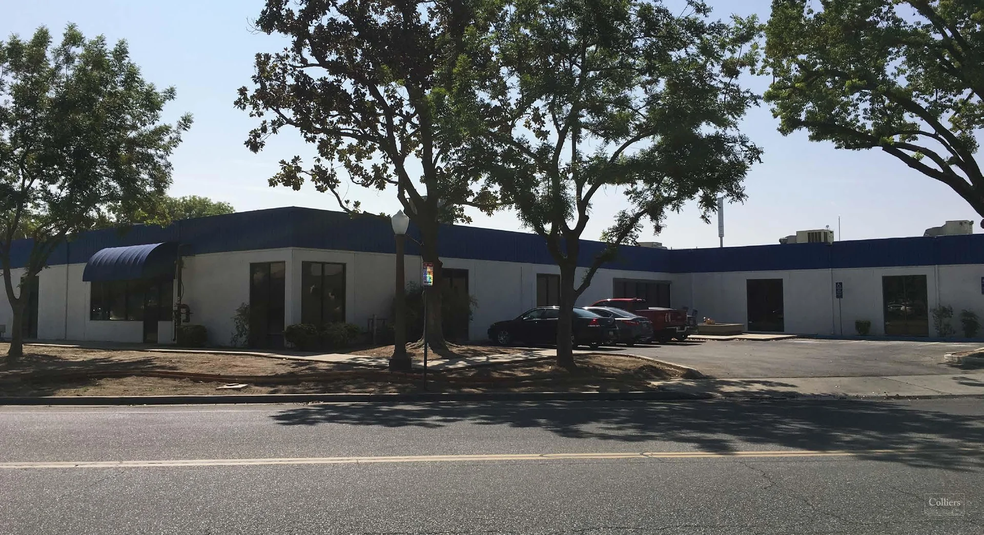 Office/Warehouse Space Available For Sublease — Lease in Fresno, CA, photo 1 of 2