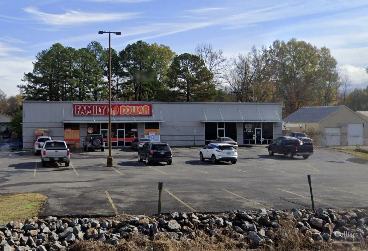 For Sublease: Large Retail Space - retail in Perryville, AR