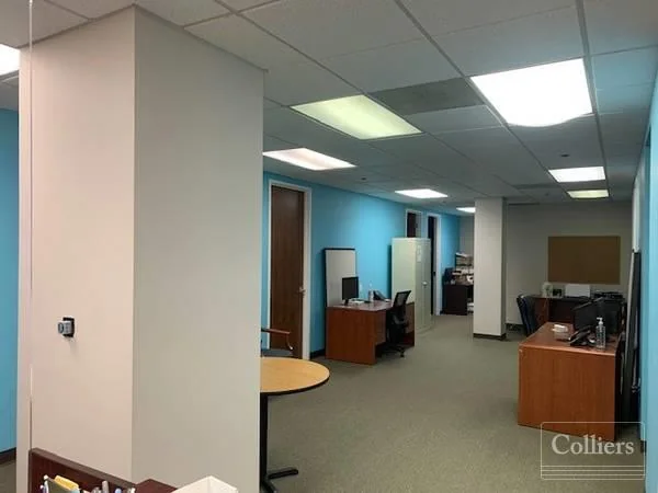 FOR SUBLEASE | 1,972 SF Office Space - photo 3 - Troy, MI