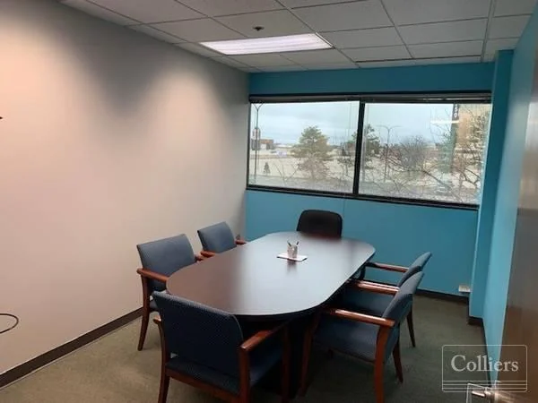 FOR SUBLEASE | 1,972 SF Office Space - photo 4 - Troy, MI