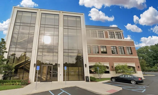 FOR SUBLEASE | 1,972 SF Office Space - photo 5 - Troy, MI