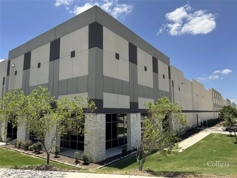 Kyle Crossing Business Park | 108,160 SF For Sublease — Lease in Kyle, TX, photo 1 of 8