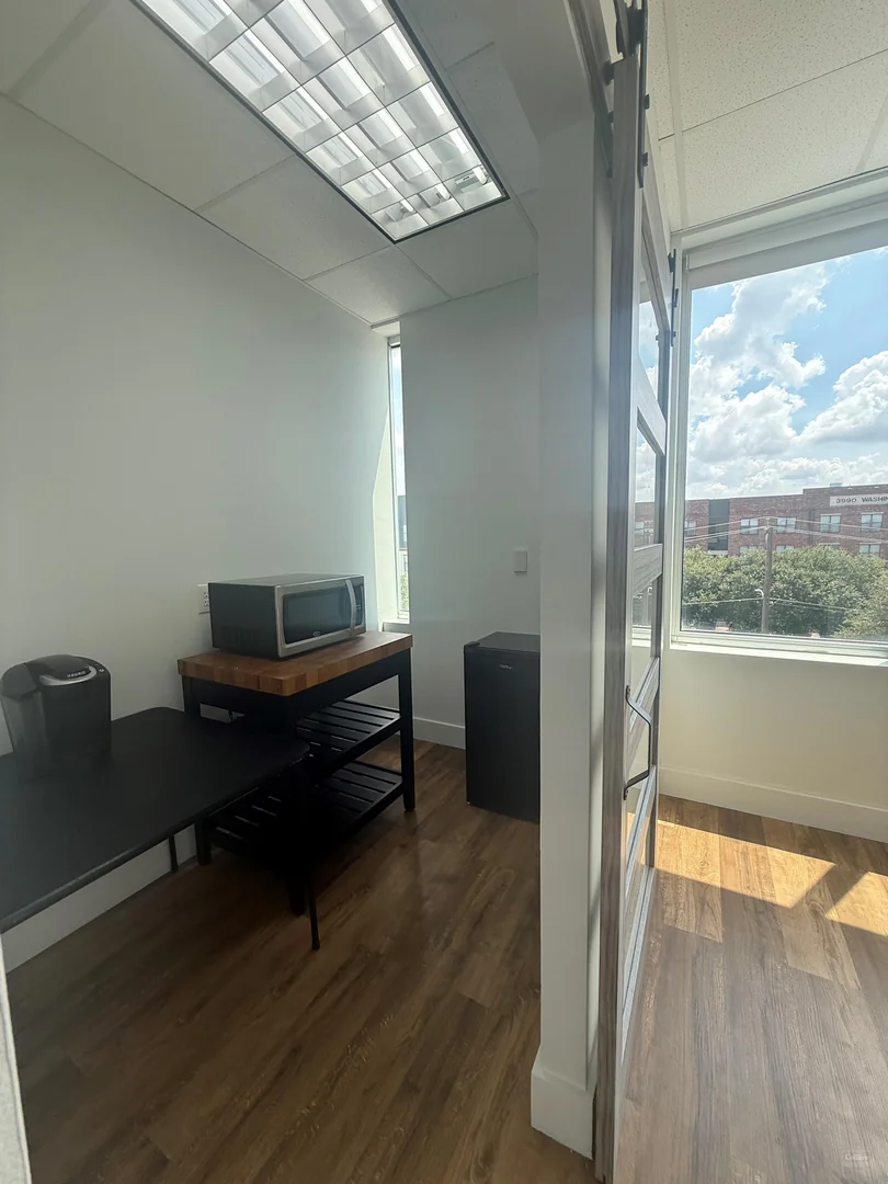 For Sublease I 1,187 RSF Turnkey Office Solution - photo 4 - Suite 301, TX
