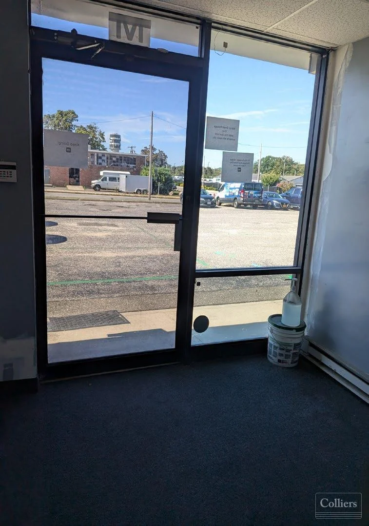 855 Conklin Street — Lease in Farmingdale, NY, photo 5 of 8