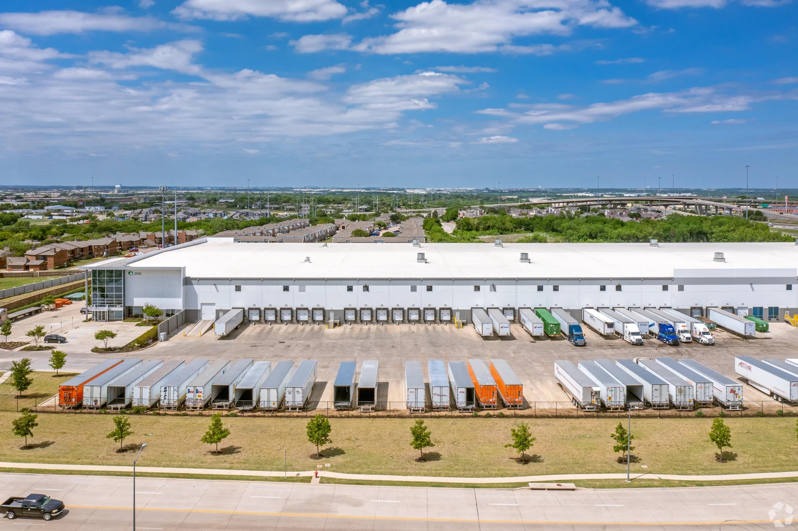 GSW Distribution Center | Class A Industrial Sublease — Lease in Grand Prairie, TX, photo 4 of 7