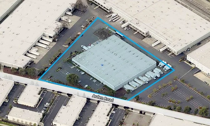 LIGHT INDUSTRIAL SPACE FOR SUBLEASE - photo 5 - Suite A, CA