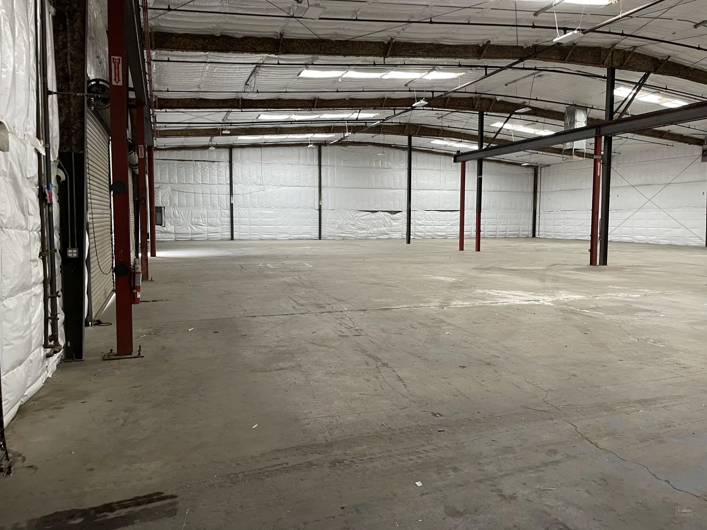 For Sublease | Single-Tenant Office/Warehouse Building — Lease in Bakersfield, CA, photo 3 of 5