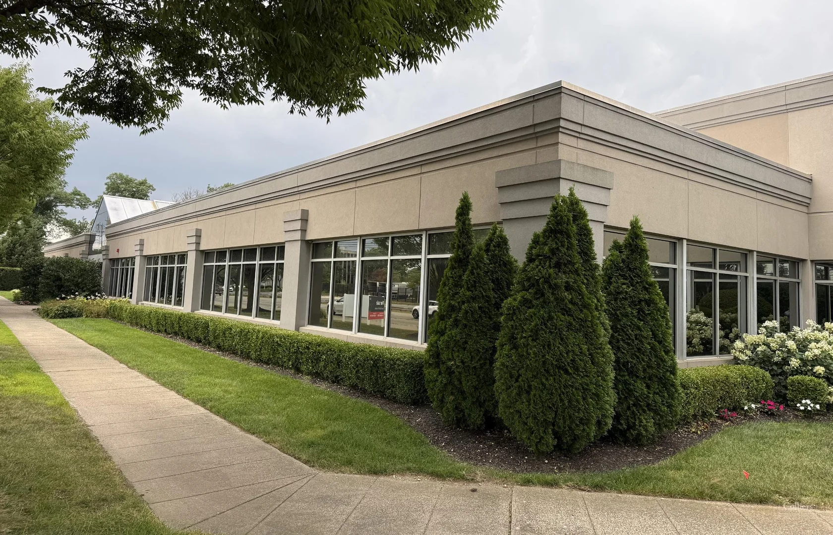 576 Broadhollow Road