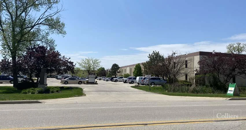 +/- 9,600 SF Flex Unit with Dock and Drive-In Loading — Lease in New Berlin, WI, photo 1 of 1