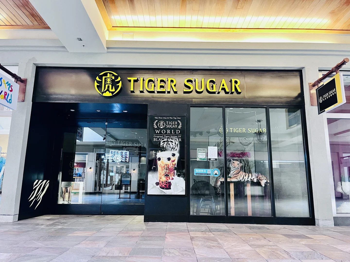 Turnkey Dessert Shop Sublease Available at Ala Moana Center
