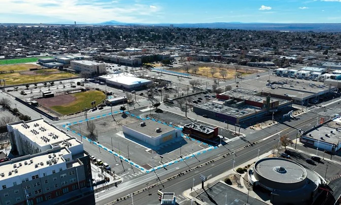 Large Format Drive-thru — Lease in Albuquerque, NM, photo 3 of 7