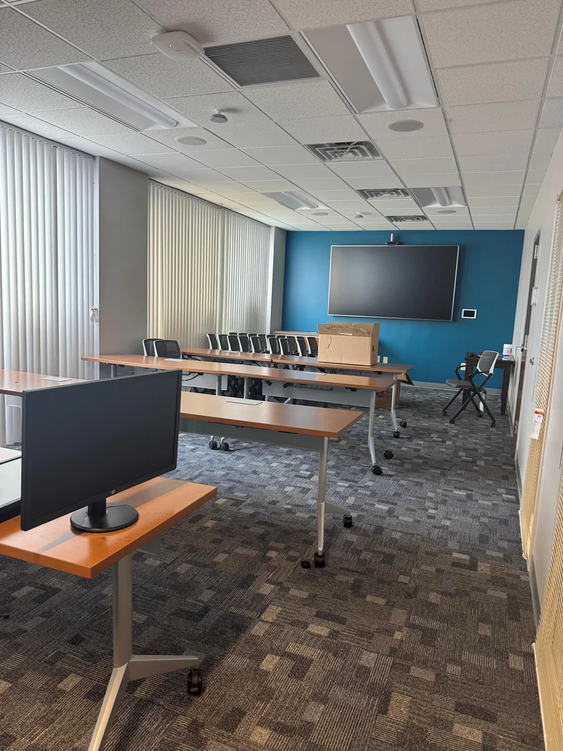 Interstate Corporate Center - Koger Building #5 — Lease in Norfolk, VA, photo 5 of 8