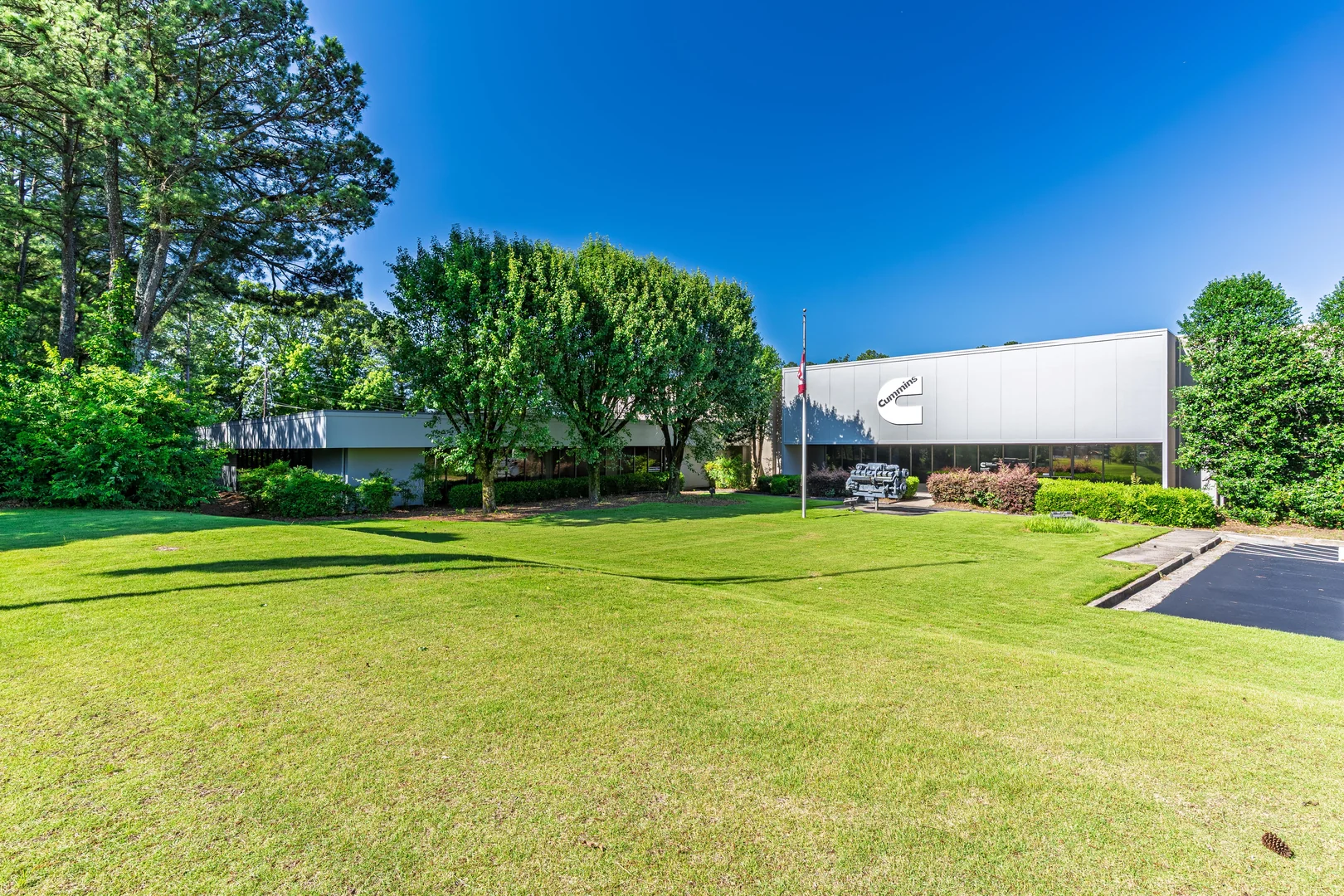 54,000 SF Airport Warehouse Sublease — Lease in Atlanta, GA, photo 1 of 7