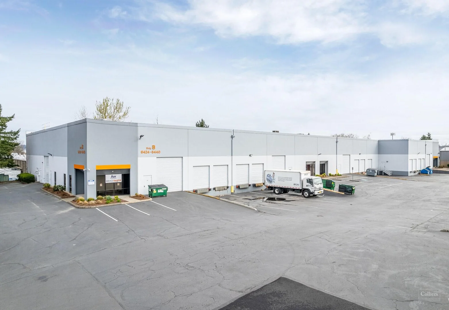 Columbia Commerce Park, ±12,340 SF of Industrial/Flex… — Lease in Portland, OR, photo 1 of 3