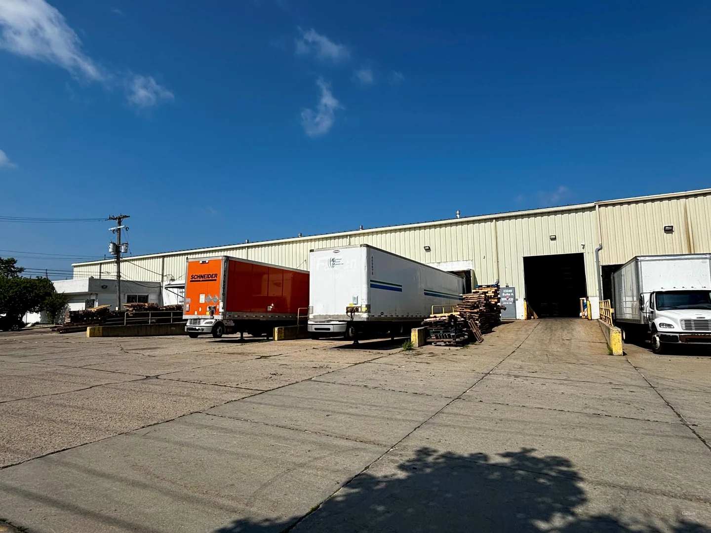 For Sublease - 9,500 SF - Industrial — Lease in Farmington Hills, MI, photo 2 of 5