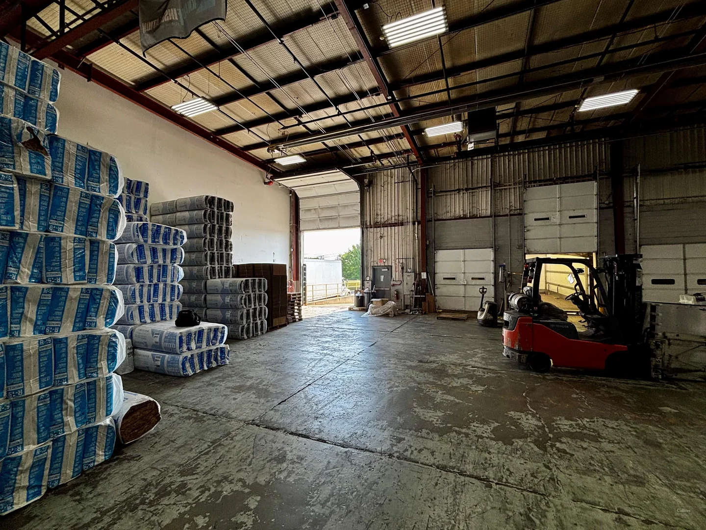 For Sublease - 9,500 SF - Industrial — Lease in Farmington Hills, MI, photo 4 of 5