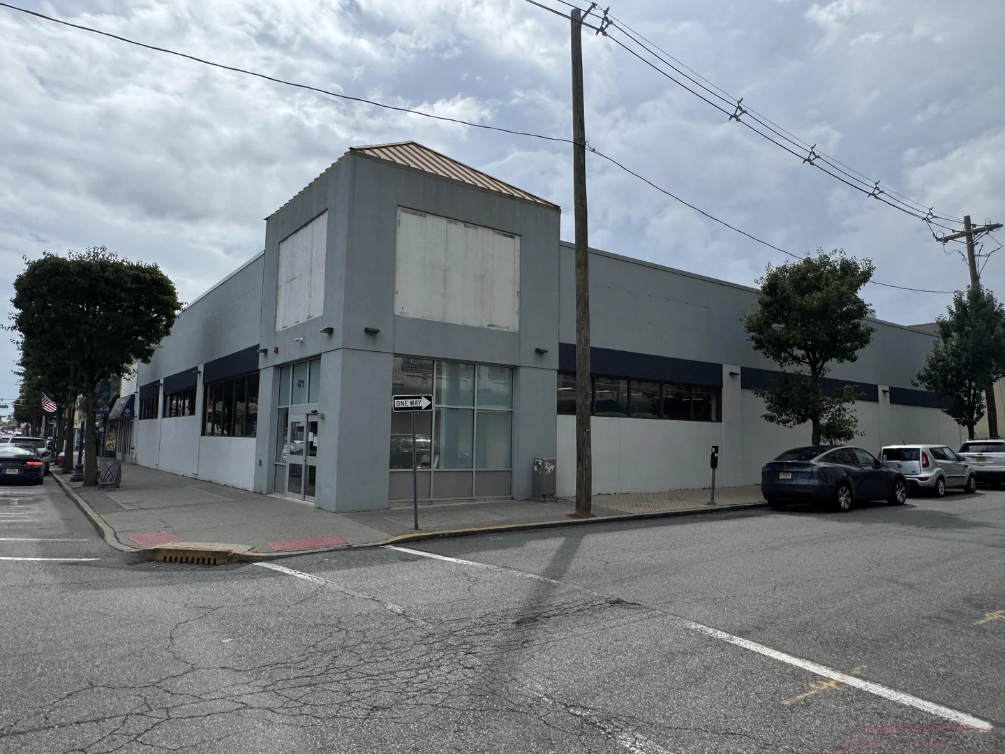 Spacious Layout for Medical Office — Lease in Bayonne, NJ, photo 1 of 8