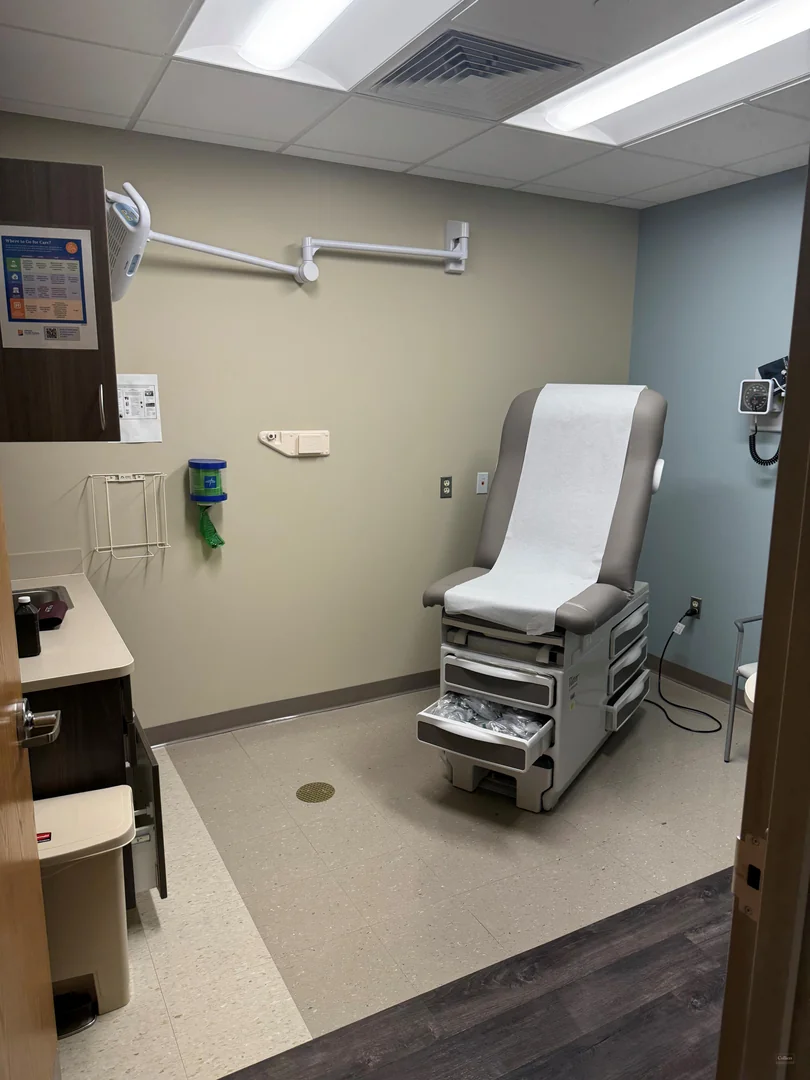 Spacious Layout for Medical Office — Lease in Bayonne, NJ, photo 6 of 8