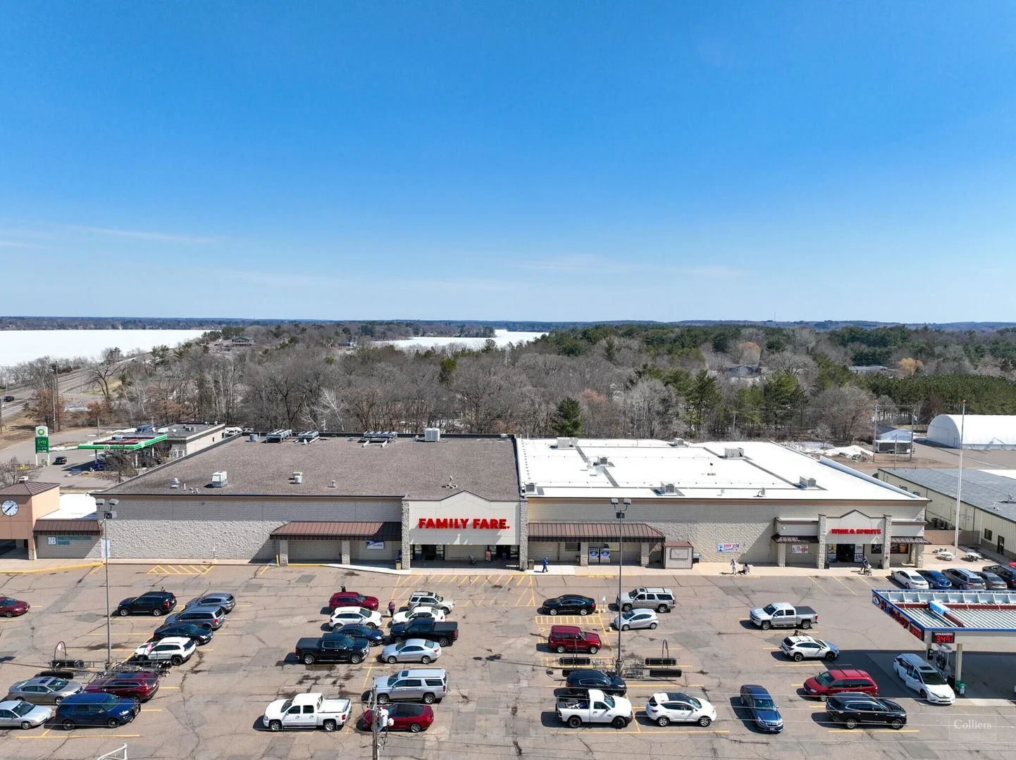 +/- 39,743 SF Former Supermarket Shadow Anchored by… — Lease in Chippewa Falls, WI, photo 1 of 5