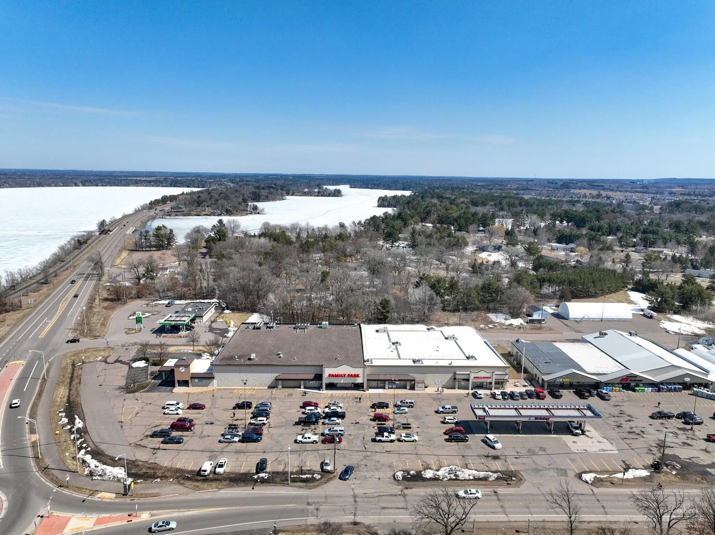 +/- 39,743 SF Former Supermarket Shadow Anchored by… — Lease in Chippewa Falls, WI, photo 4 of 5