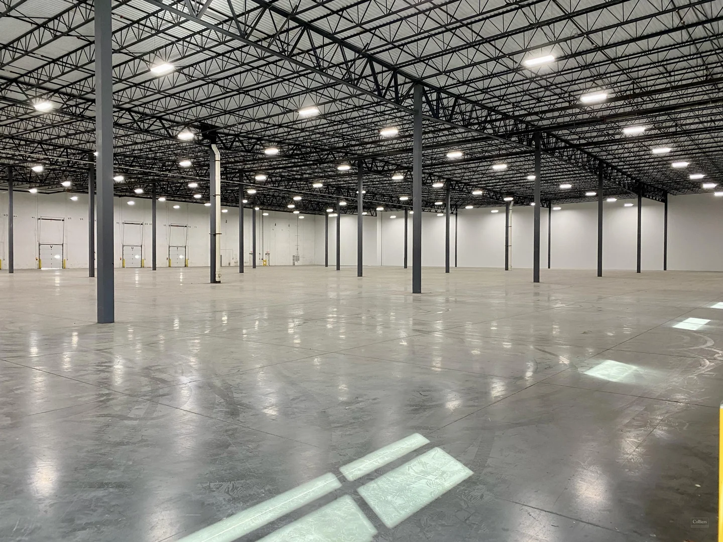 Modern Distribution Facility in Mt. Comfort — Lease in Greenfield, IN, photo 5 of 8
