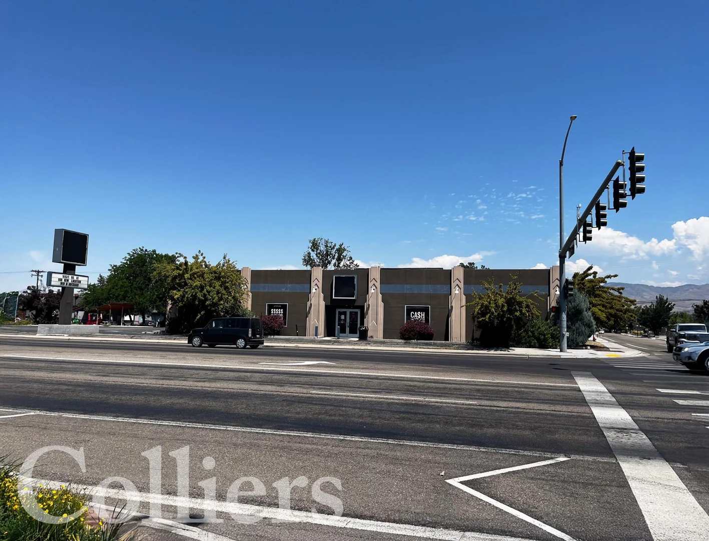 Retail Space For Sublease - photo 3 - Appleton, WI