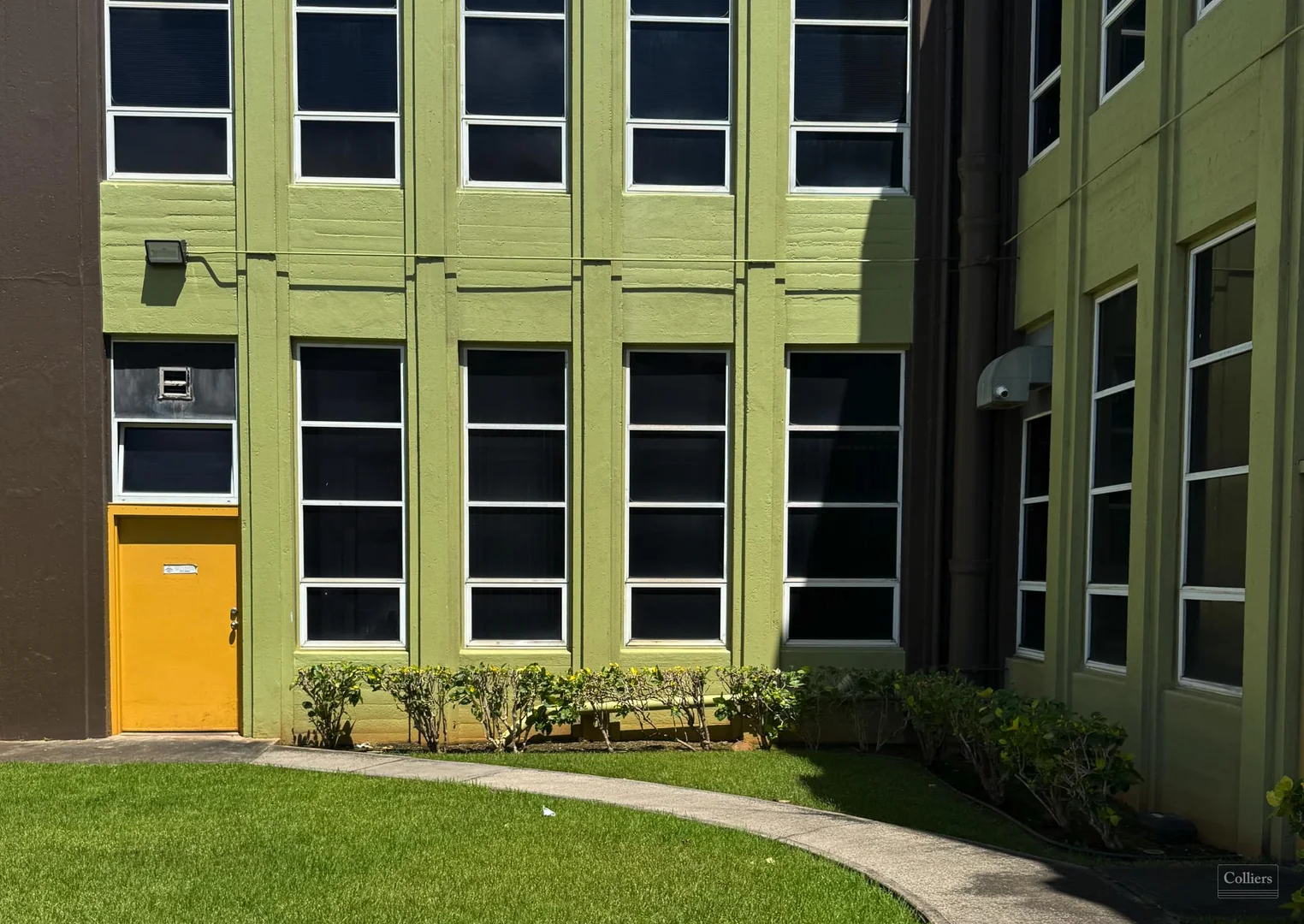 560 North Nimitz Highway (Na Lama Kukui) - Iwilei… — Lease in Honolulu, HI, photo 2 of 8