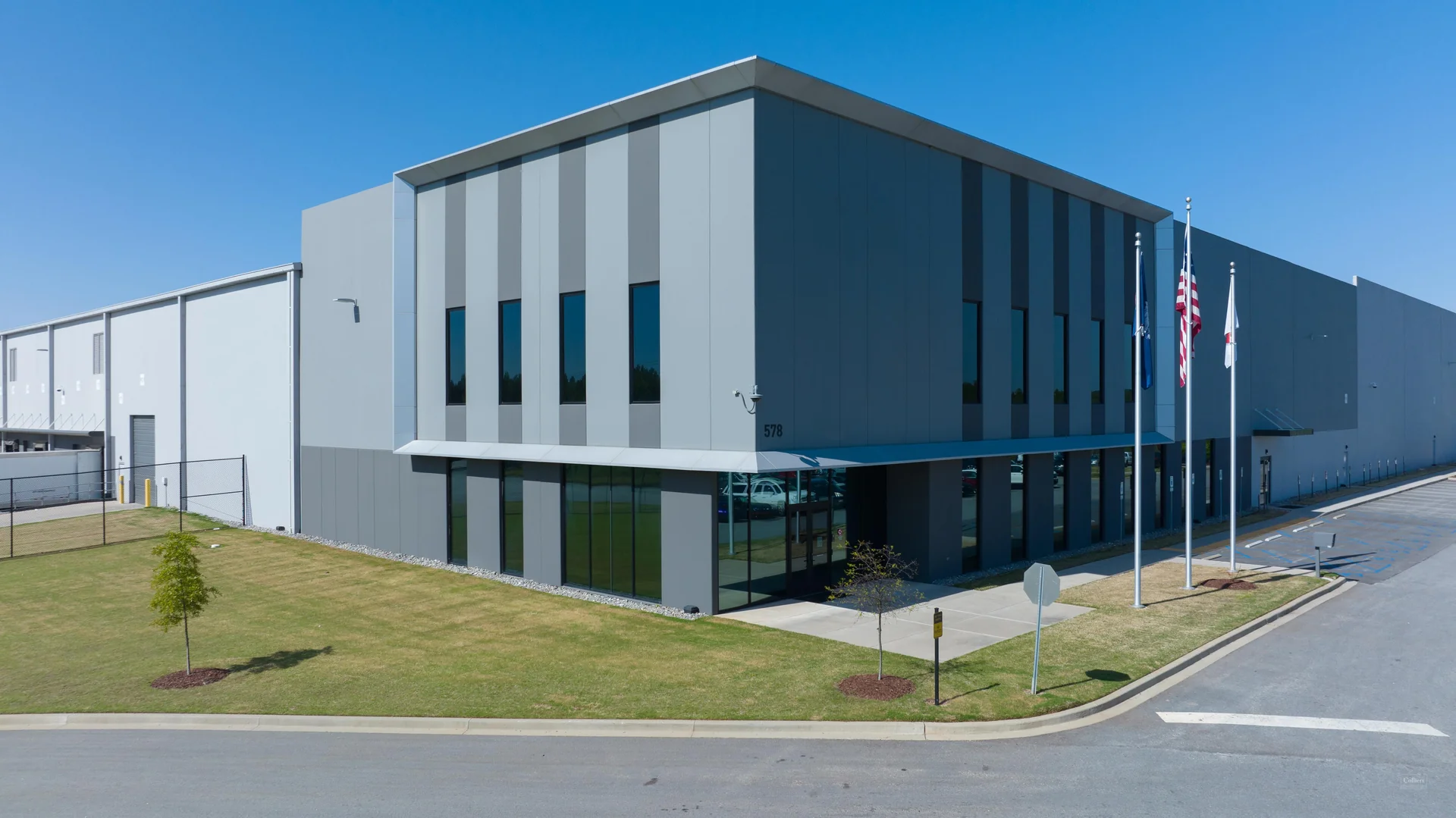 ±1,400,580-SF Move-In Ready Industrial Distribution… — Lease in Greer, SC, photo 1 of 8